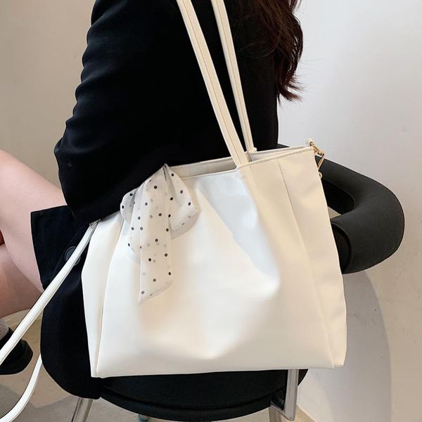 evening bags luxury leather large-capacity handbag female2021 trend summer small fresh fashion one-shoulder messenger bag tote
evening bags luxury leather large-capacity handbag female2021 trend summer small fresh fashion one-shoulder messenger bag tote