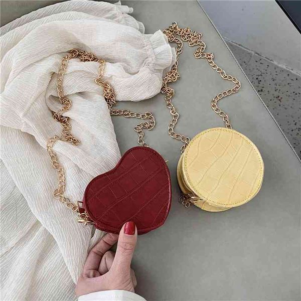 wallet chain bag peach heart love women's spring and summer 2021 heart-shaped mini one shoulder messenger, Red;black
wallet chain bag peach heart love women's spring and summer 2021 heart-shaped mini one shoulder messenger, Red;black