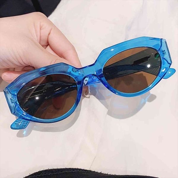 Vintage Irregular Square Sunglasses For Women Fashion Brand Gradient Sun Glasses Men Small Uv400 Black Blue Eyewear, White;black
Vintage Irregular Square Sunglasses For Women Fashion Brand Gradient Sun Glasses Men Small Uv400 Black Blue Eyewear, White;black