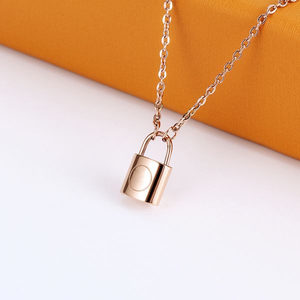 2022 luxury designer jewelry 316l titanium steel lock pendant necklace 18k gold rose silver necklace for men and women couple gift
2022 luxury designer jewelry 316l titanium steel lock pendant necklace 18k gold rose silver necklace for men and women couple gift