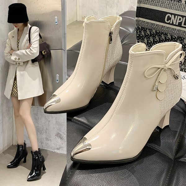 pointed high-heeled short 2021 autumn winter korean female martin boots side zipper casual single boot bow, Black
pointed high-heeled short 2021 autumn winter korean female martin boots side zipper casual single boot bow, Black