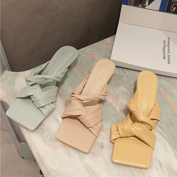 2021 women slippers fashion thin low heels sandals shoes for woman casual female flip flops open square toe ladies heel slides, Black
2021 women slippers fashion thin low heels sandals shoes for woman casual female flip flops open square toe ladies heel slides, Black