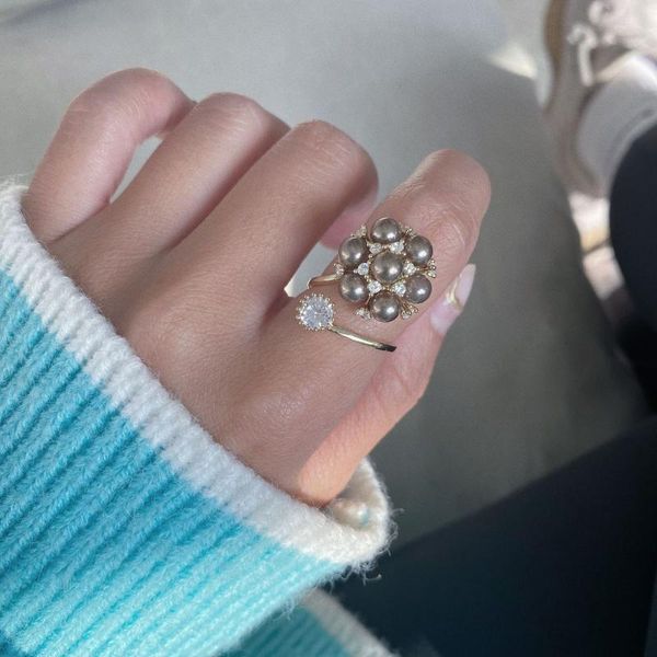 wedding rings white coffee pearl zircon flower shape gold opening for woman gothic fashion jewelry party, Slivery;golden
wedding rings white coffee pearl zircon flower shape gold opening for woman gothic fashion jewelry party, Slivery;golden