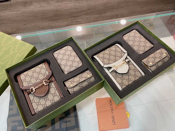 wallets gift box 4pcs 1955 vintage horsebit shoulder crossbody bags multi designers luxurys handbags vutton women
wallets gift box 4pcs 1955 vintage horsebit shoulder crossbody bags multi designers luxurys handbags vutton women