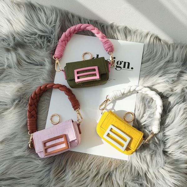evening bags 2021 fashion mini baguette flap women shoulder bag woven handle handbag ladies designer style
evening bags 2021 fashion mini baguette flap women shoulder bag woven handle handbag ladies designer style