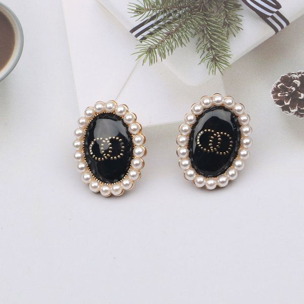 6 colors 18k gold plated luxury brand designers letters stud clip chain geometric famous women tassel crystal rhinestone pearl earring weddi, Golden;silver
6 colors 18k gold plated luxury brand designers letters stud clip chain geometric famous women tassel crystal rhinestone pearl earring weddi, Golden;silver