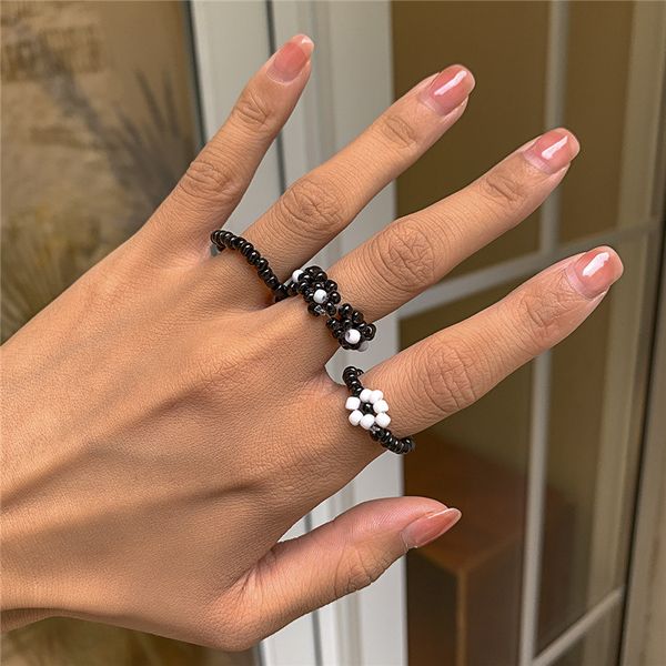 european women daisy beaded rings black white flower elastic finger ring female vacation beach party gift mixed color jewelry sets accessori, Golden;silver
european women daisy beaded rings black white flower elastic finger ring female vacation beach party gift mixed color jewelry sets accessori, Golden;silver