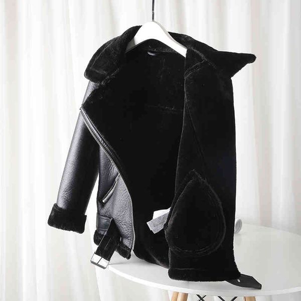 women's jackets 2022 winter women sheepskin coat streewear thick warm pu faux lamb leather jacket with belt loose oversized outwear 4j3, Black;brown
women's jackets 2022 winter women sheepskin coat streewear thick warm pu faux lamb leather jacket with belt loose oversized outwear 4j3, Black;brown