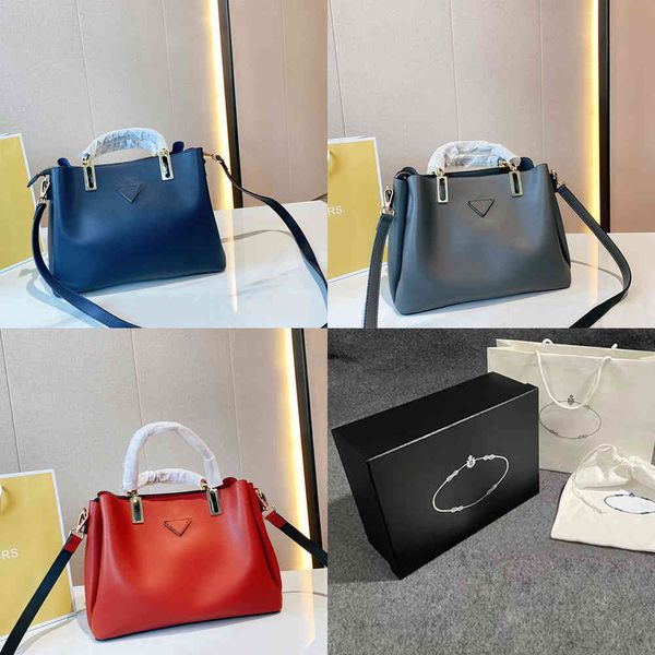 handbag women luxurys designers bags 2021 crossbody bag quality leather female to purse zhouzhoubao123
handbag women luxurys designers bags 2021 crossbody bag quality leather female to purse zhouzhoubao123