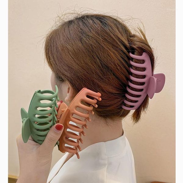 large plastic hair claw clips for women girls clamps hairpins tough clip crab accesories1
large plastic hair claw clips for women girls clamps hairpins tough clip crab accesories1