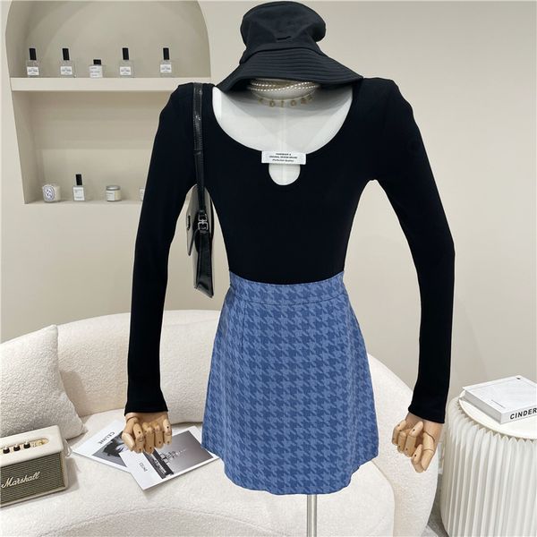 polos female spring niche fashion design around the neck labelling hollow cloth out short shirt thin top, White
polos female spring niche fashion design around the neck labelling hollow cloth out short shirt thin top, White