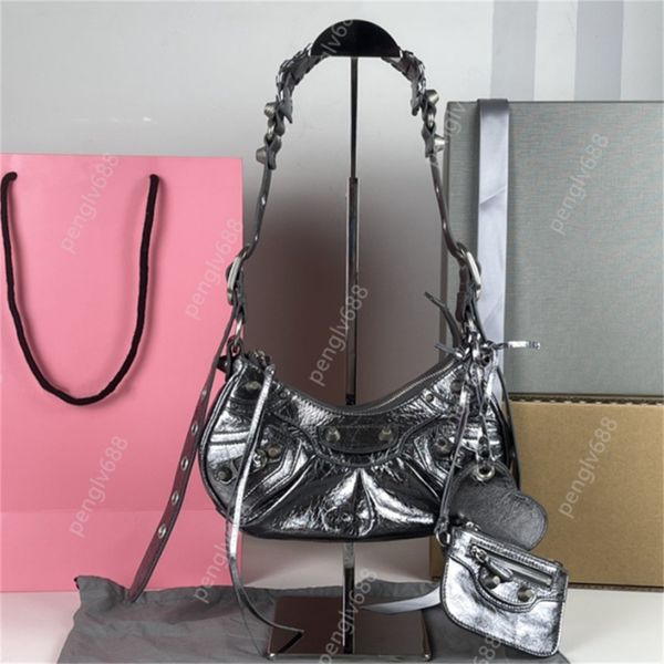 5a women's motorcycle armpit bag external real pickup bags women's handbag designer women's handbag shoulder strap straddle w
5a women's motorcycle armpit bag external real pickup bags women's handbag designer women's handbag shoulder strap straddle w