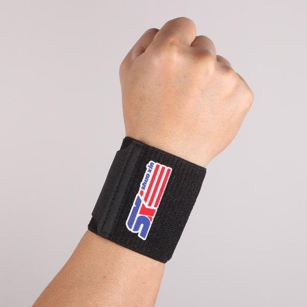 wrist support basketball badminton black classic simple protective gear breathable polyester fiber bandage functional wristband 2021, Black;red
wrist support basketball badminton black classic simple protective gear breathable polyester fiber bandage functional wristband 2021, Black;red