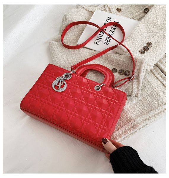 bag 2021 new diana fashion net red tide with messenger bag female minority hand single shoulder high sense
bag 2021 new diana fashion net red tide with messenger bag female minority hand single shoulder high sense