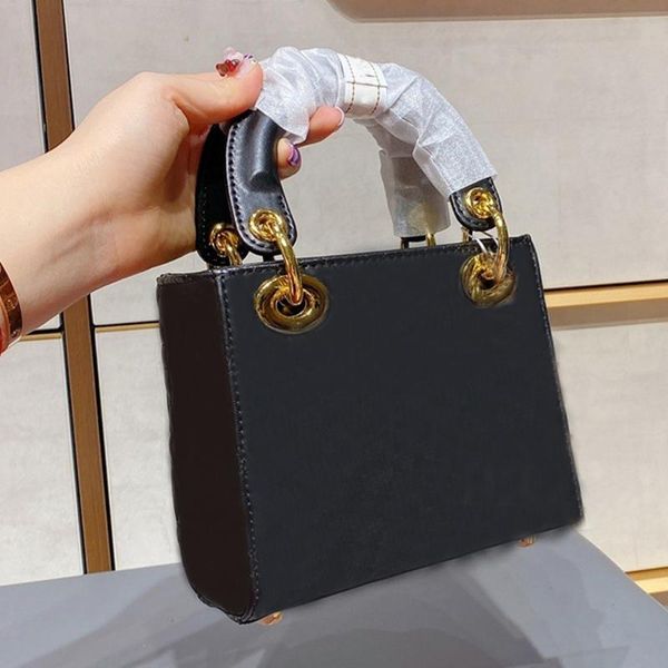 china luxury designers bags messenger handbags 2021 d family women handbag shoulder bag with silk scarf messengers bale
china luxury designers bags messenger handbags 2021 d family women handbag shoulder bag with silk scarf messengers bale