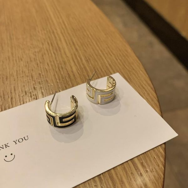 hoop & huggie 2021 vintage enamel geometric c shape small earrings for women punk metal circle clip on earring non pierced jewelry, Golden;silver
hoop & huggie 2021 vintage enamel geometric c shape small earrings for women punk metal circle clip on earring non pierced jewelry, Golden;silver
