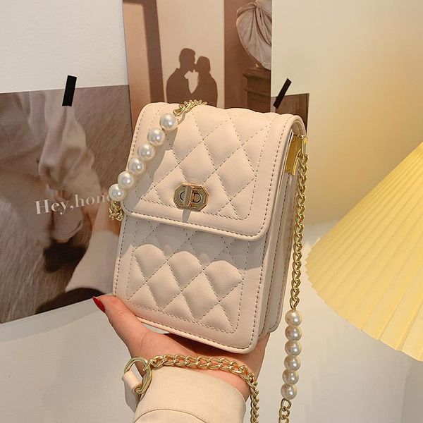 shoulder bags women's mobile phone bag luxury designer white pearl chain messenger fashion soft pu leather female's small square
shoulder bags women's mobile phone bag luxury designer white pearl chain messenger fashion soft pu leather female's small square