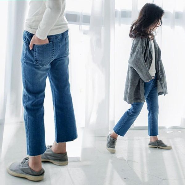 korean children's pants girl's jeans middle school elastic waist blue capris parent child 81490
korean children's pants girl's jeans middle school elastic waist blue capris parent child 81490