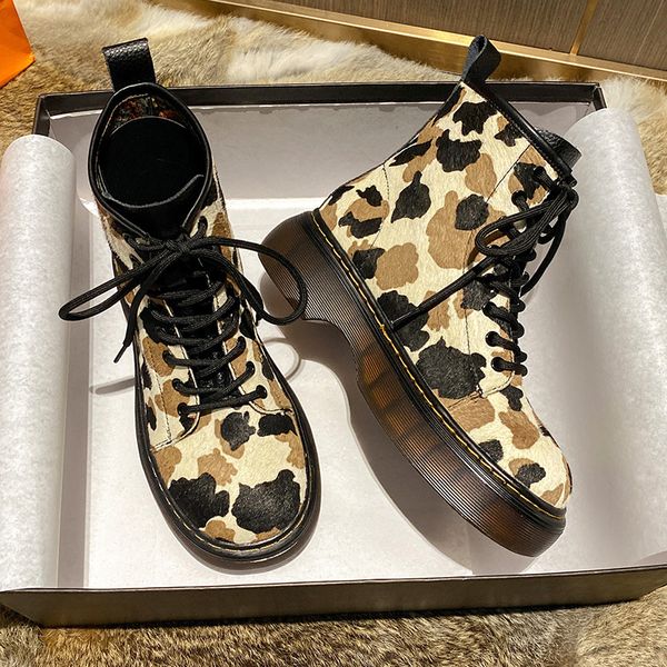 fried street leopard martin 2021 autumn and winter locomotive fashion horsehair round head thick bottom lace up short boots, Black
fried street leopard martin 2021 autumn and winter locomotive fashion horsehair round head thick bottom lace up short boots, Black
