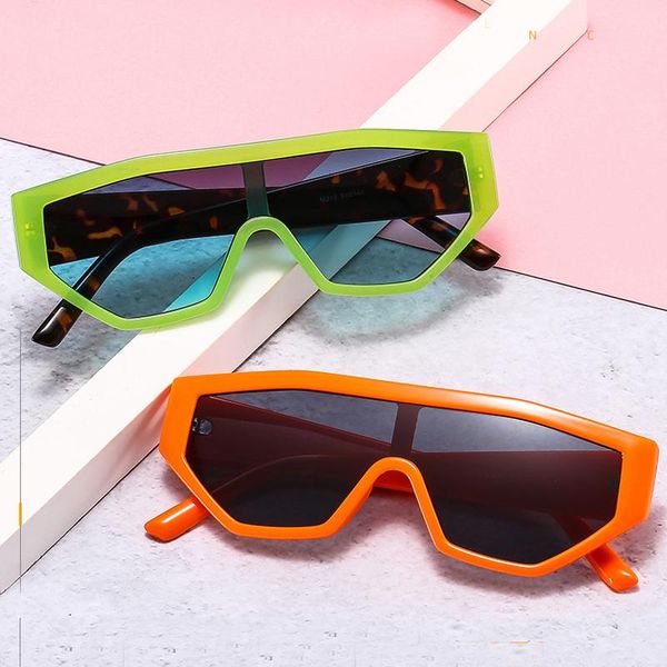 sunglasses polygon irregular one piece for women vintange candy color orange green gradient sun glasses men hip hop flat eyewear, White;black
sunglasses polygon irregular one piece for women vintange candy color orange green gradient sun glasses men hip hop flat eyewear, White;black