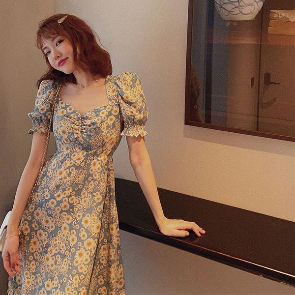 spring and summer oil painting temperament low cut daisy bubble sleeve dress two piece, White
spring and summer oil painting temperament low cut daisy bubble sleeve dress two piece, White