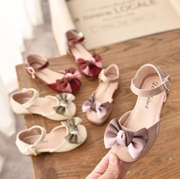 spring summer children casual shoes girls sandals sequins bow princess leather dance performance, Black;red
spring summer children casual shoes girls sandals sequins bow princess leather dance performance, Black;red