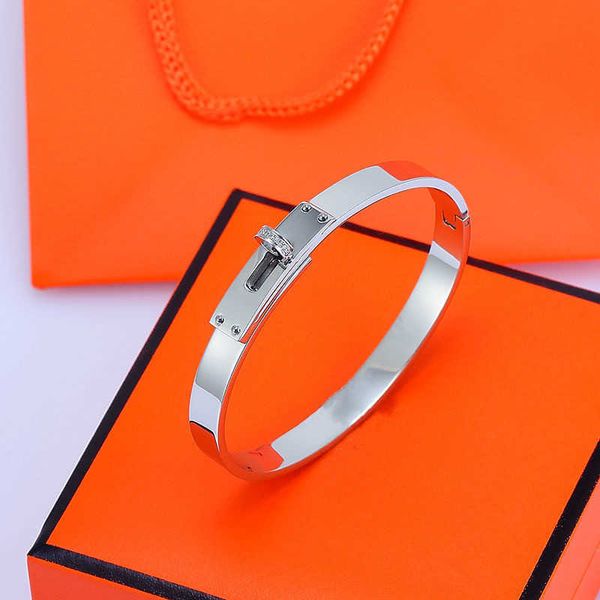 stainless steel women's h-shaped bracelet, fashion brand jewelry, twist lock, rose gold, engagement and wedding gifts classic gold bang, Golden;silver
stainless steel women's h-shaped bracelet, fashion brand jewelry, twist lock, rose gold, engagement and wedding gifts classic gold bang, Golden;silver