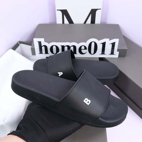 luxury brand sandals designer slippers slides floral brocade genuine leather flip flops men women shoes sandal without box by gogo_shoes 38, Black
luxury brand sandals designer slippers slides floral brocade genuine leather flip flops men women shoes sandal without box by gogo_shoes 38, Black
