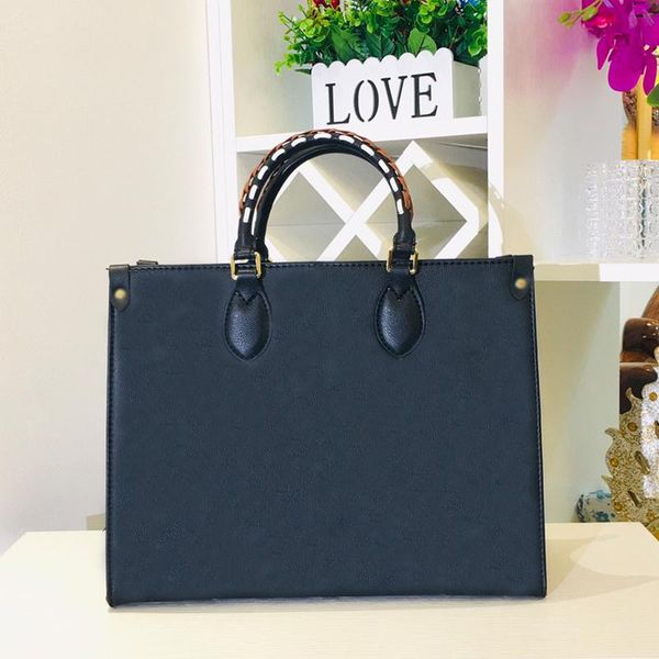 leather handbags tote bag shopping bags embossing letters decoration material 35cm medium handbag designerbag
leather handbags tote bag shopping bags embossing letters decoration material 35cm medium handbag designerbag