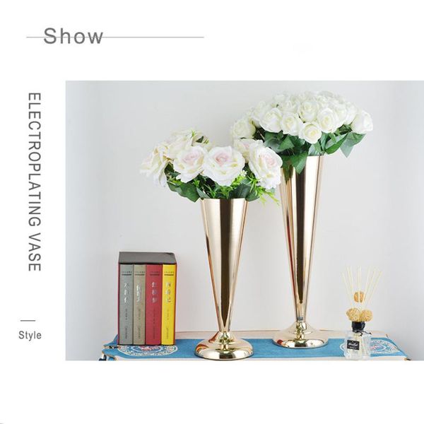 wedding props, flowers, scene layout, road guide, el decoration, vase,ddining table european-style flower vases
wedding props, flowers, scene layout, road guide, el decoration, vase,ddining table european-style flower vases