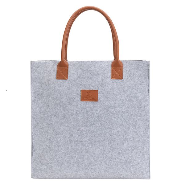 2021 single shoulder spring and summer large capacity niche women's advanced sense nordic shopping hand bag
2021 single shoulder spring and summer large capacity niche women's advanced sense nordic shopping hand bag