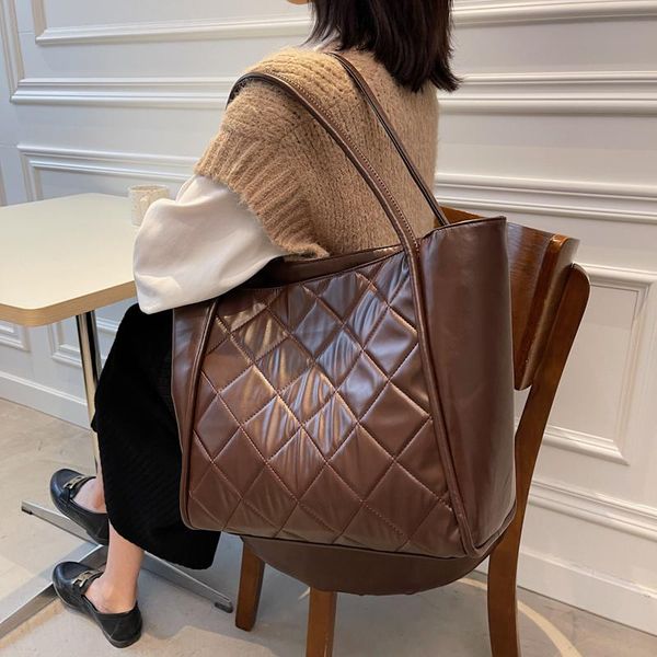 evening bags large capacity solid color shoulder bag vintage fashion handle women 2021 pu leather for lady tote
evening bags large capacity solid color shoulder bag vintage fashion handle women 2021 pu leather for lady tote