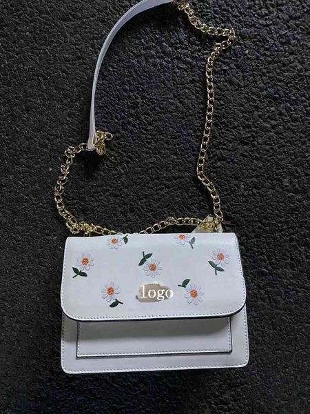 luxury handbags new style fashion embroidery chain pu single shoulder diagonal span korean small square bag
luxury handbags new style fashion embroidery chain pu single shoulder diagonal span korean small square bag