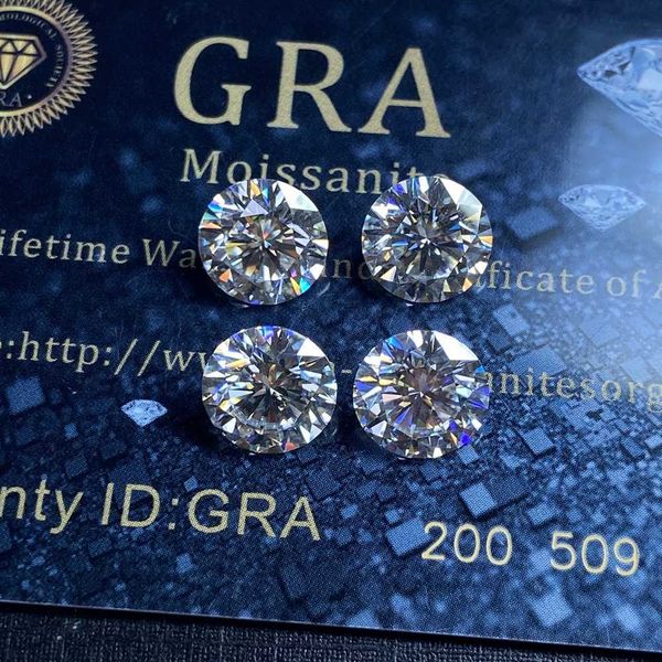 10mm 8 heart 8 arrow round brilliant cut synthetic moissanite loose gemstone in low price h1015, Black
10mm 8 heart 8 arrow round brilliant cut synthetic moissanite loose gemstone in low price h1015, Black