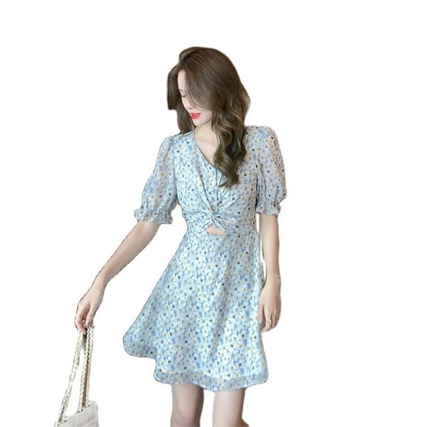 floral chiffon dress female v-neck waist puff sleeve high retro french mini skirt summer 210520, Black;gray
floral chiffon dress female v-neck waist puff sleeve high retro french mini skirt summer 210520, Black;gray