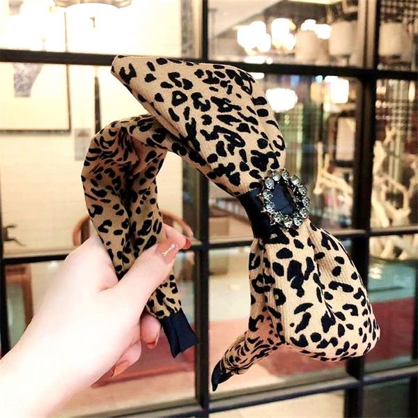 8ec net red fashion accessories korean butterfly barrettes version ins versatile rband leopard pattern bowknot hair clips pearl drill band, Golden;silver
8ec net red fashion accessories korean butterfly barrettes version ins versatile rband leopard pattern bowknot hair clips pearl drill band, Golden;silver