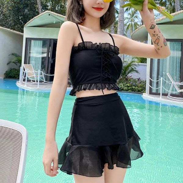 one-piece suits 2021 spring bathing suit women high waist swimwear beach swimming skirt spa slim short swimsuit wear 
one-piece suits 2021 spring bathing suit women high waist swimwear beach swimming skirt spa slim short swimsuit wear