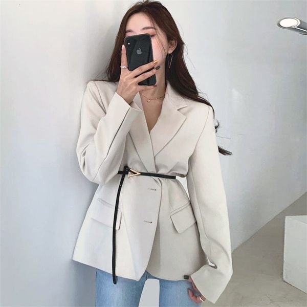 french elegant lapel single-breasted design slim waist long-sleeved suit short jacket with belt women 210525, White;black
french elegant lapel single-breasted design slim waist long-sleeved suit short jacket with belt women 210525, White;black