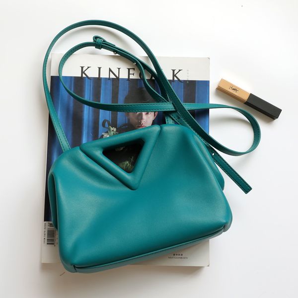 telfar mini bags quilted leather multi pochette felicie akend zhouzhoubao123 er ins same clip candy cloud slant cross women's hanghhang
telfar mini bags quilted leather multi pochette felicie akend zhouzhoubao123 er ins same clip candy cloud slant cross women's hanghhang