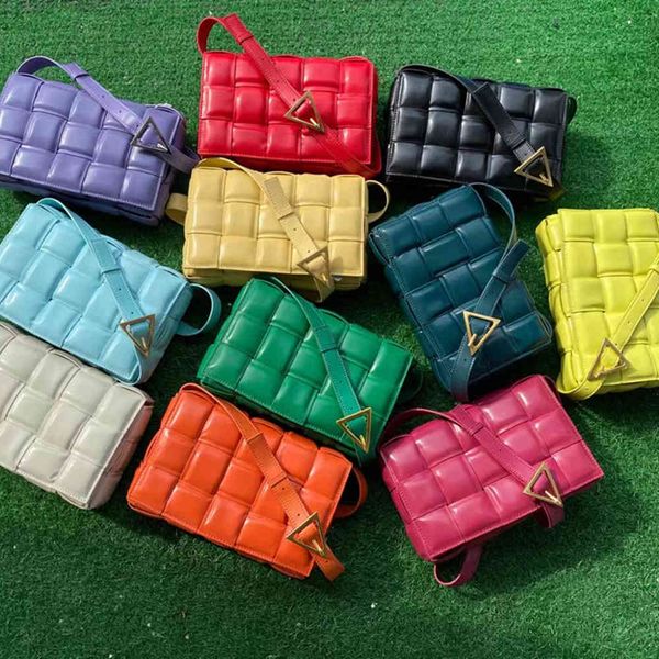 2021 trend woven leather pillow bag simple fashion bubble slung one shoulder large capacity women's luxuryss designerss yw
2021 trend woven leather pillow bag simple fashion bubble slung one shoulder large capacity women's luxuryss designerss yw