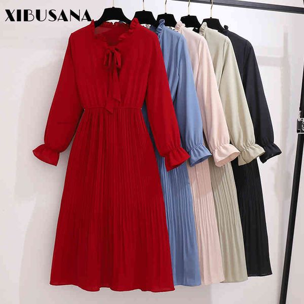autumn chiffon ruffled collar bow pleated dress women's vintage flare sleeve + knitted vest two piece suit female 210423, Black;gray
autumn chiffon ruffled collar bow pleated dress women's vintage flare sleeve + knitted vest two piece suit female 210423, Black;gray
