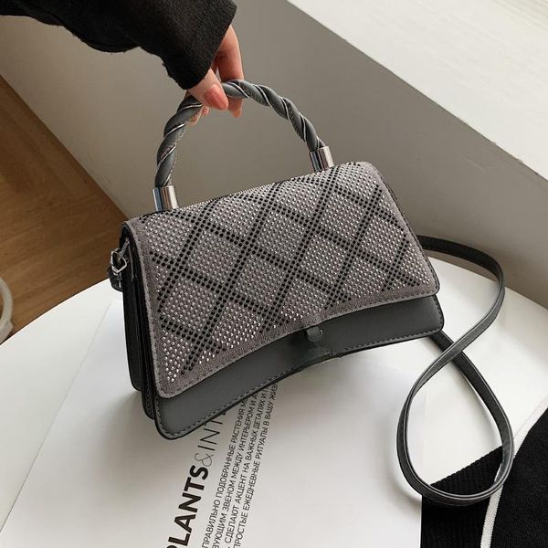 evening bags 2021 casual pu leather handle shoulder purse retro printed women crossbody bag portable street travel shopping handbags
evening bags 2021 casual pu leather handle shoulder purse retro printed women crossbody bag portable street travel shopping handbags