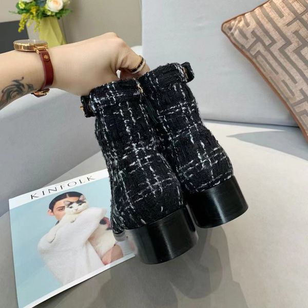 luxury women's boots designer brand fashion leather professional woman black brown zipper square heel outsole size 35-41 with box
luxury women's boots designer brand fashion leather professional woman black brown zipper square heel outsole size 35-41 with box