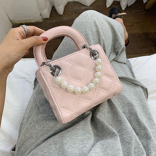evening bags elegant female pearl small tote bag 2021 summer quality pu leather women's designer handbag lattice shoulder messenger
evening bags elegant female pearl small tote bag 2021 summer quality pu leather women's designer handbag lattice shoulder messenger