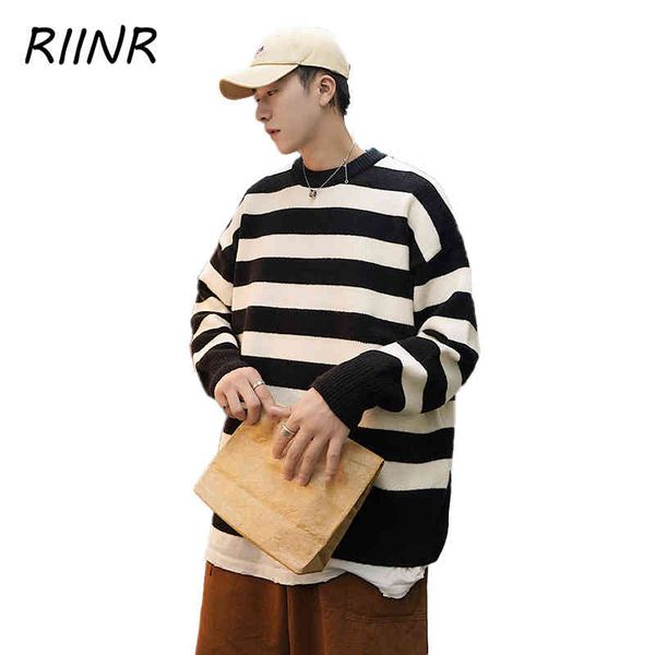 new 2021 mens winter harajuku fashion striped sweter oversize pullover warm knitted sweater men, White;black
new 2021 mens winter harajuku fashion striped sweter oversize pullover warm knitted sweater men, White;black