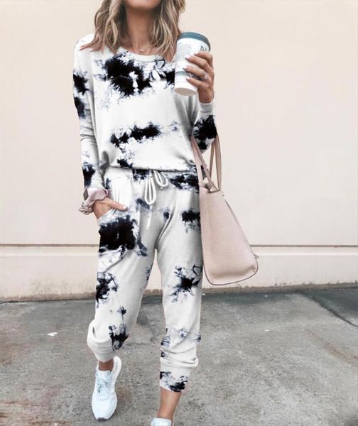 autumn and winter printed womens pants leisure tracksuit home wear long sleeved hoodies two piece suit for women, White
autumn and winter printed womens pants leisure tracksuit home wear long sleeved hoodies two piece suit for women, White