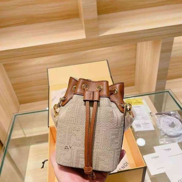 women's 2021 new fen buet drawstring one shoulder straddle hand zly bags handbag women luxurys bags
women's 2021 new fen buet drawstring one shoulder straddle hand zly bags handbag women luxurys bags