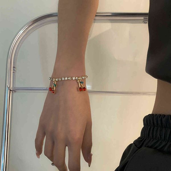 alloy gold cherry chain bracelet fashion sweet style adjustable rhinestone women shiny diamond, Golden;silver
alloy gold cherry chain bracelet fashion sweet style adjustable rhinestone women shiny diamond, Golden;silver