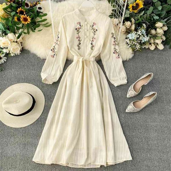 women's cheongsam improved dress elegant embroidered stand collar bow lace up waist slimming long spring summer ml855 210506, Black;gray
women's cheongsam improved dress elegant embroidered stand collar bow lace up waist slimming long spring summer ml855 210506, Black;gray