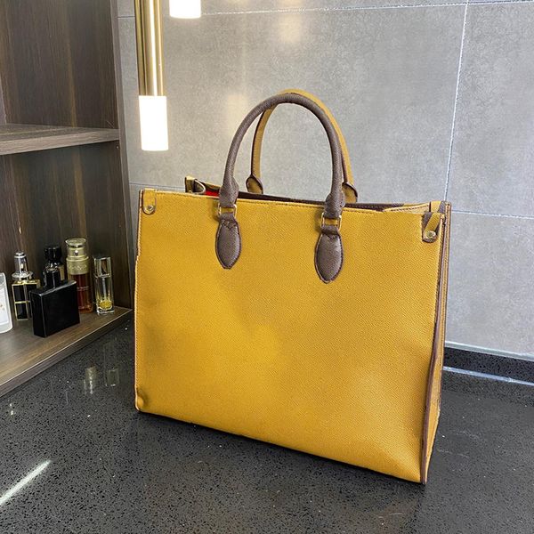 latest arrival fashion high-quality handbag letter print side stitching large-capacity shopping bag on the go luxury designers shoulder bags
latest arrival fashion high-quality handbag letter print side stitching large-capacity shopping bag on the go luxury designers shoulder bags